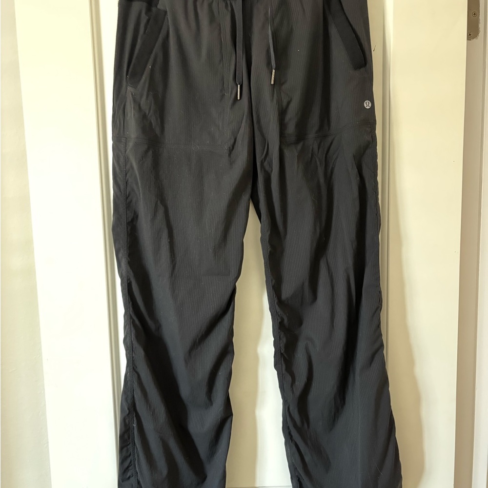 Lululemon women’s Athletica Charcoal/ black Track Pants size 8